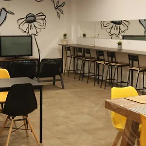 2* Kapslový hotel M Pods