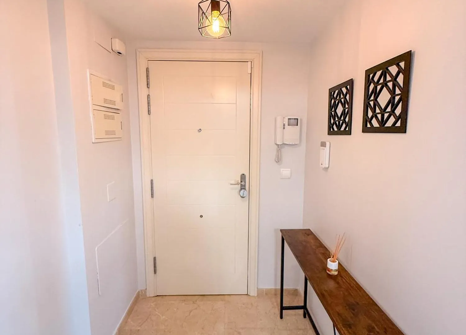 Casa Colon- Spacious 2Br! Views, Terrace & Beach マラガ