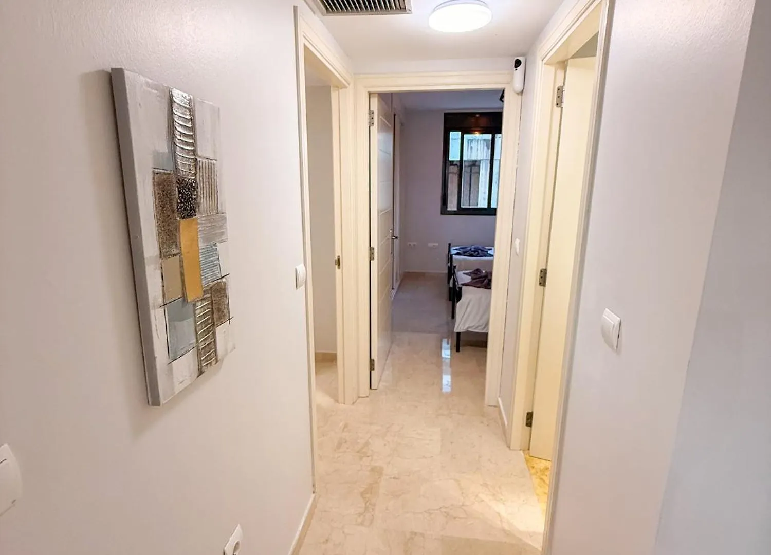Casa Colon- Spacious 2Br! Views, Terrace & Beach マラガ 0*,  スペイン