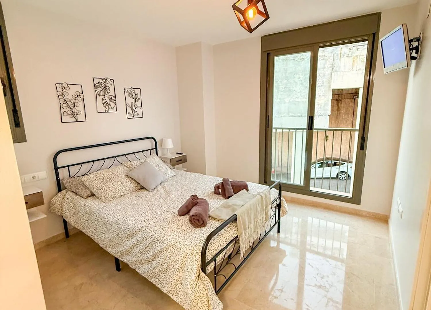 Apartment Casa Colon- Spacious 2Br! Views, Terrace & Beach Malaga