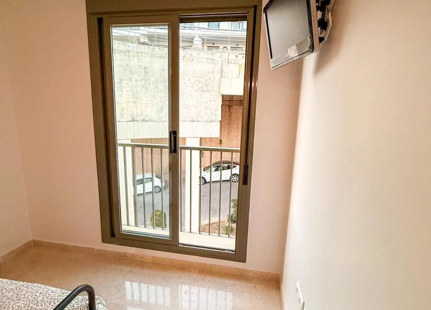 Casa Colon- Spacious 2Br! Views, Terrace & Beach Malaga Apartment