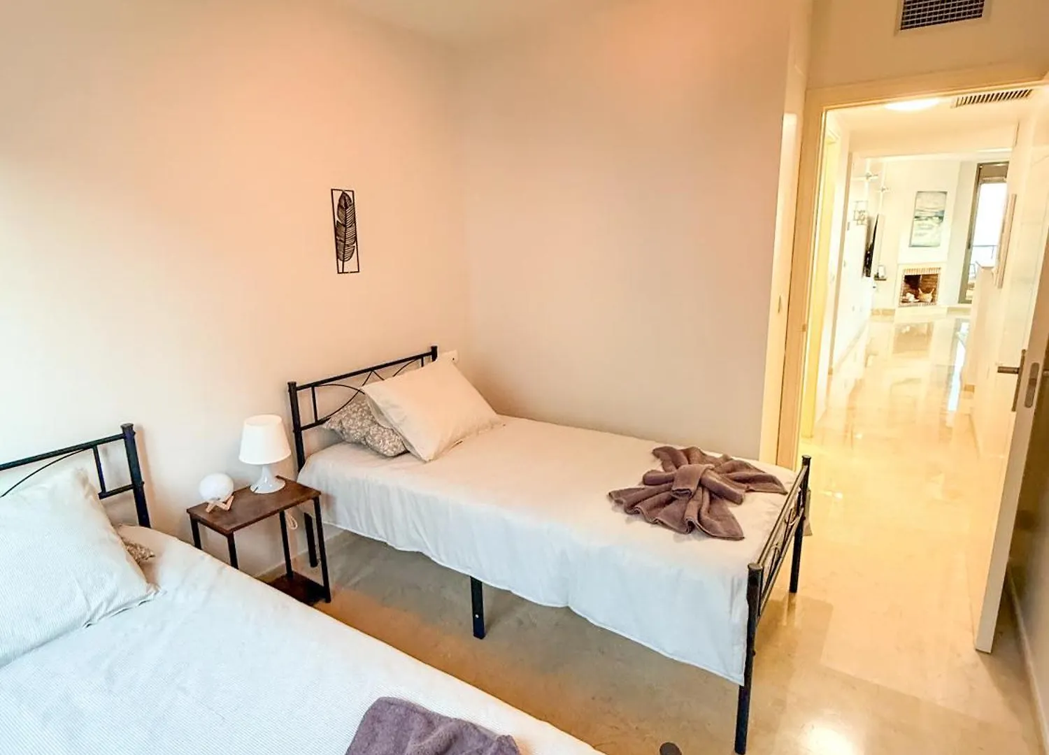 Apartment Casa Colon- Spacious 2Br! Views, Terrace & Beach Malaga